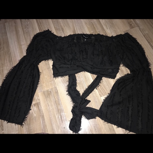 Tops - Black feathered crop top